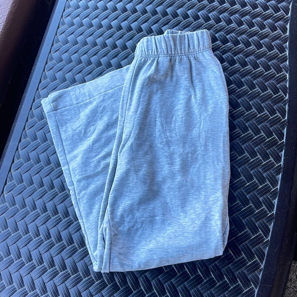 Gap women’s sweatpants